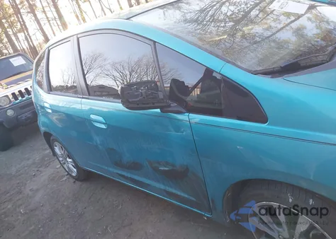 2013 Honda Fit Sport z USA, uszkodzony, nr VIN JHMGE8H57DC040836